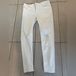 Just Black Women's White Distressed Skinny Jeans